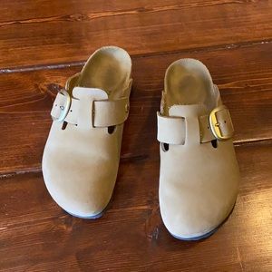 Birkenstock Boston big buckle clog